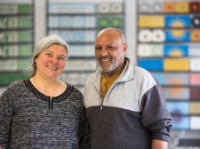 Sophia Lasslop und Zakaryae El Mikdam. Eine Frage? Einfach anrufen: 05 61 / 3 16 85 57