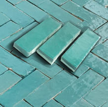 Bejmat Bodenfliese lichtgrün glasiert rechteckig ca.15x5x2cm