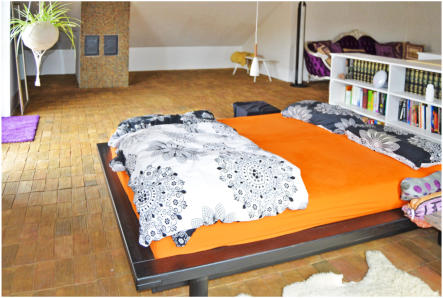 Leistenziegel handgestrichen als Bodenbelag für einen Dachausbau • Kundenfoto