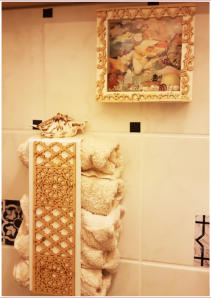 Dekorpaneele schmücken das Bad • Kundenfoto